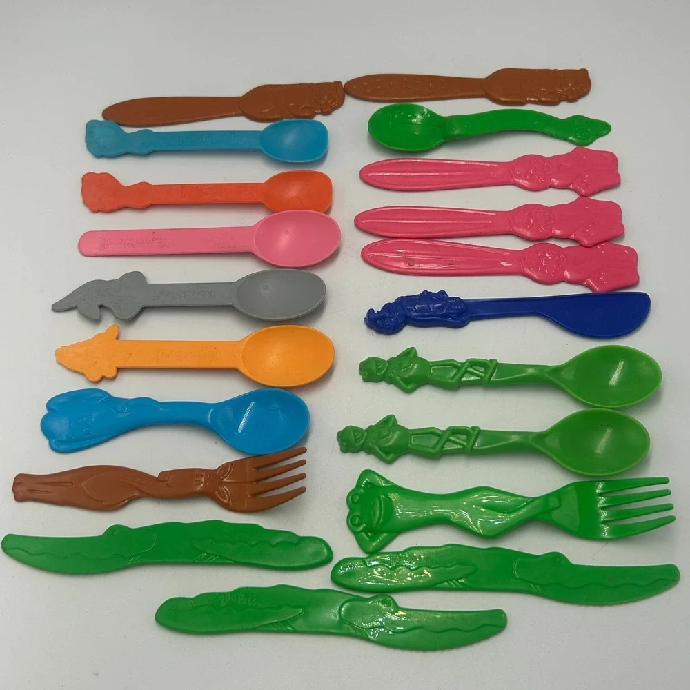 Hefty Zoo Pals Dixie Krazy Kritters Utensils 20 Kids Plasticware Looney Tunes